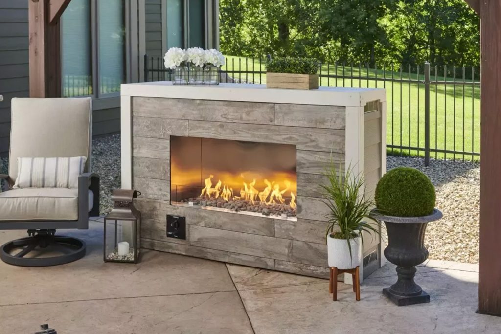 outdoor fireplace 1